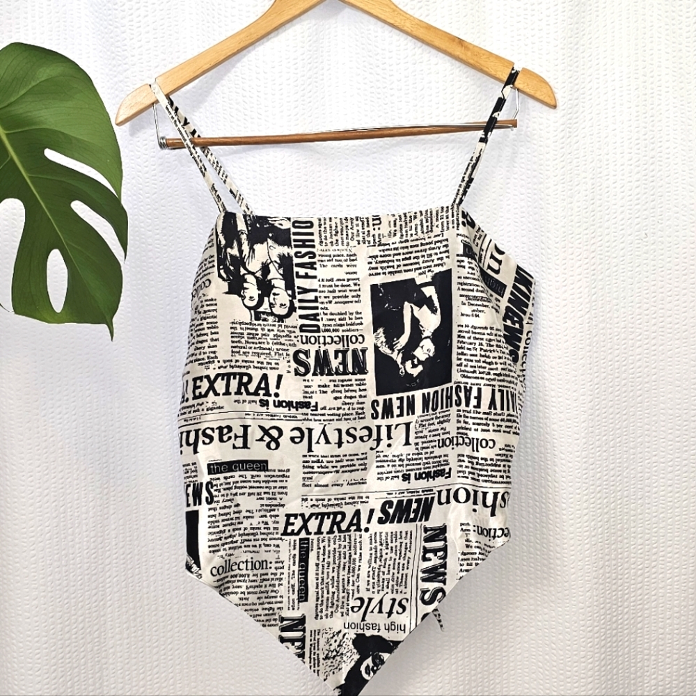 Live 4 Truth Black and White Newspaper  Print Camisole Size L